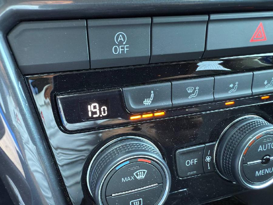 VOLKSWAGEN T-ROC IQ-DRIVE DIESEL