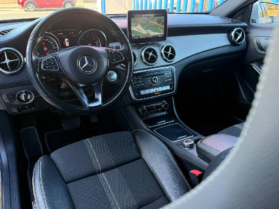 MERCEDES BENZ GLA 200 D AUTO DIESEL