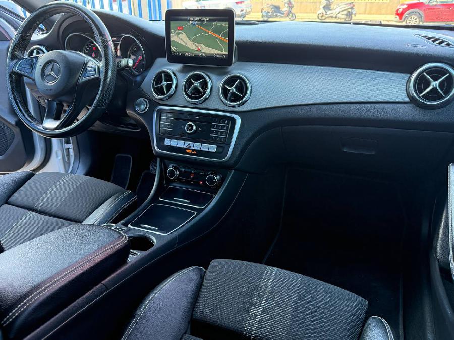 MERCEDES BENZ GLA 200 D AUTO DIESEL