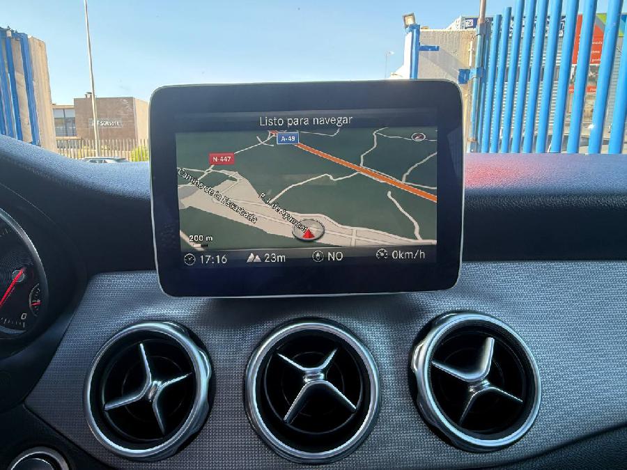 MERCEDES BENZ GLA 200 D AUTO DIESEL