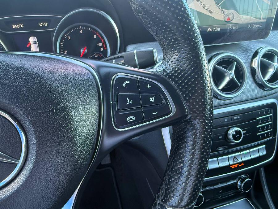MERCEDES BENZ GLA 200 D AUTO DIESEL