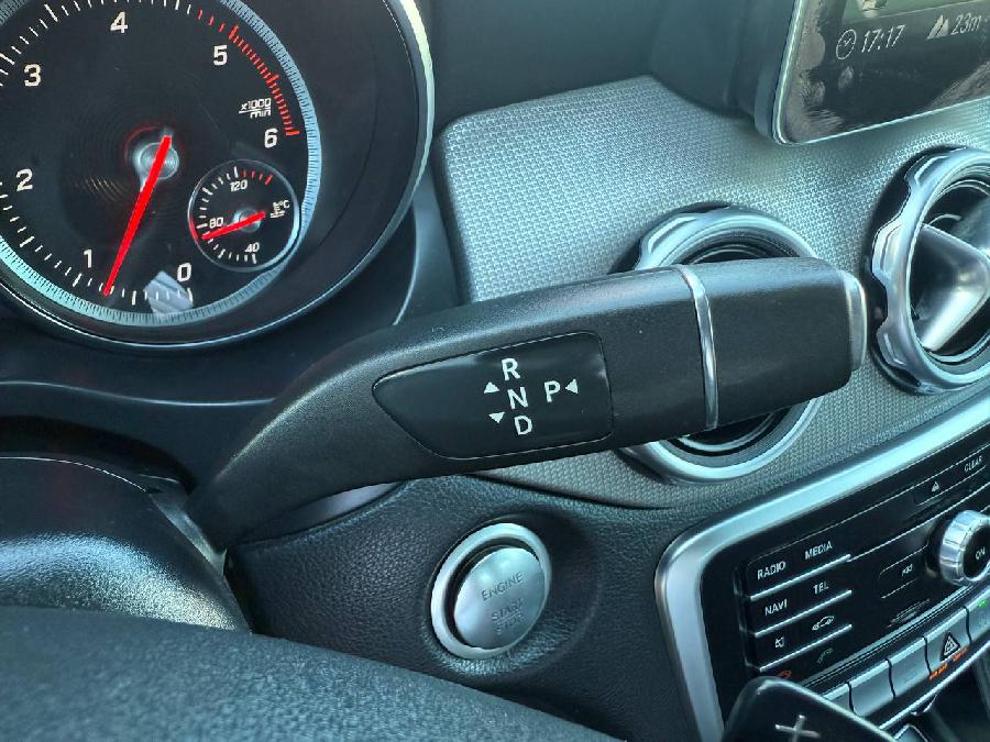 MERCEDES BENZ GLA 200 D AUTO DIESEL