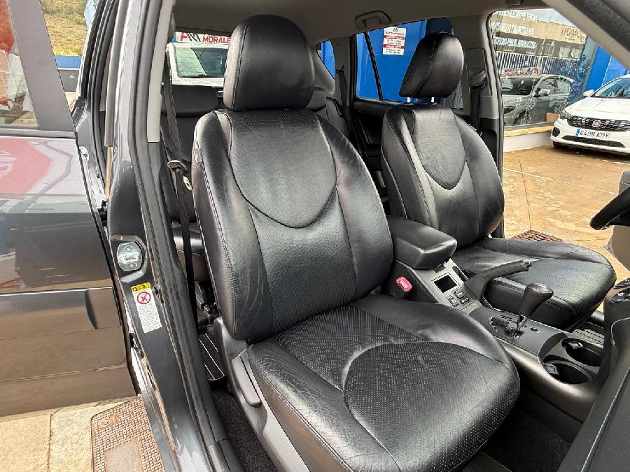 TOYOTA RAV 4  4X4 AUTO DIESEL