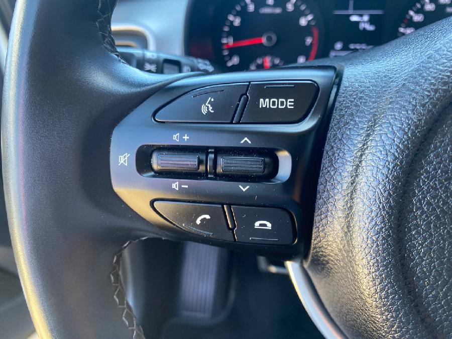 KIA STONIC CONCEPT GASOLINA