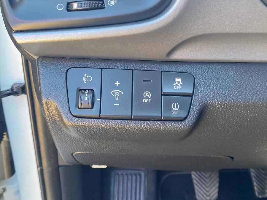 KIA STONIC CONCEPT GASOLINA